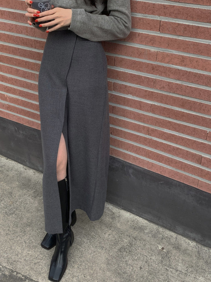 Chiara Skirt – Flowing Ease
