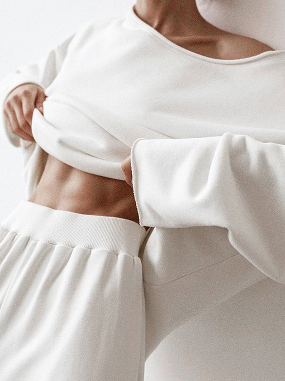 Elara Sweatshirt – Asymmetrical