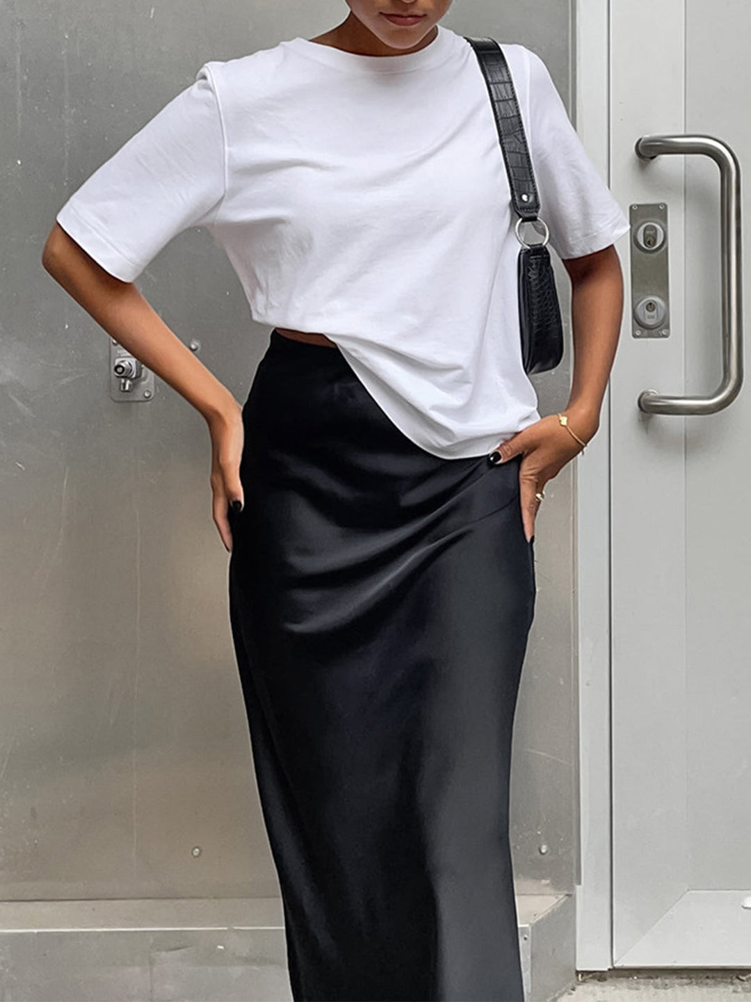 Giuliana Skirt – Satin Flow