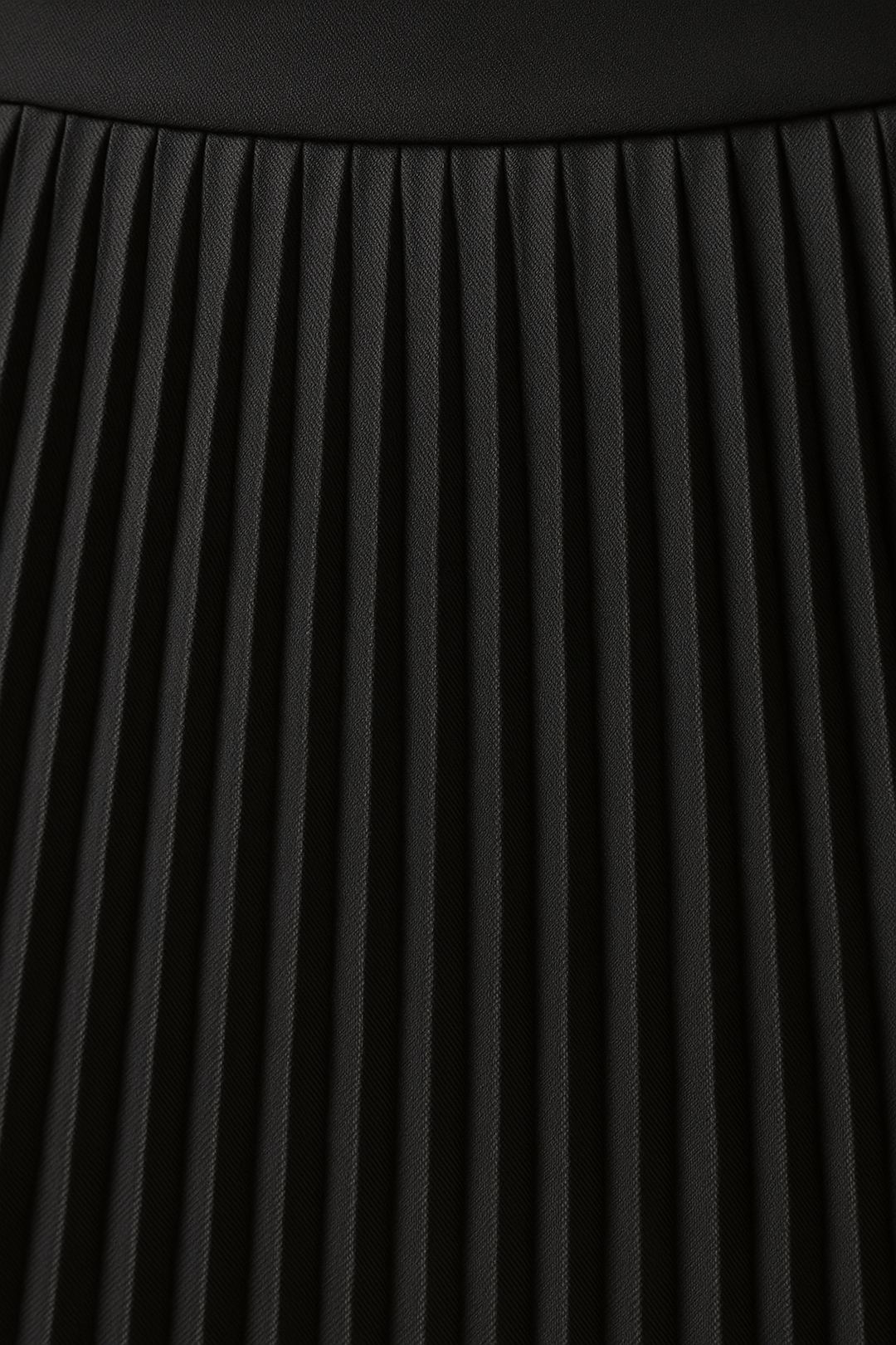 Valentina Skirt – Pleated Sheen
