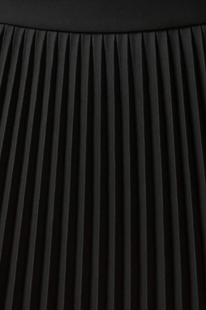 Valentina Skirt – Pleated Sheen